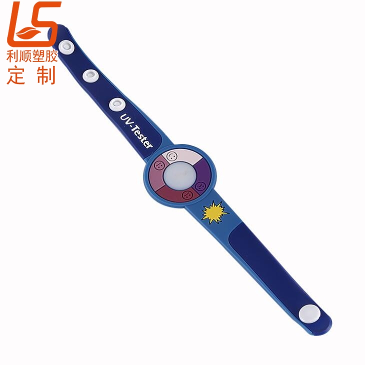 ���z����